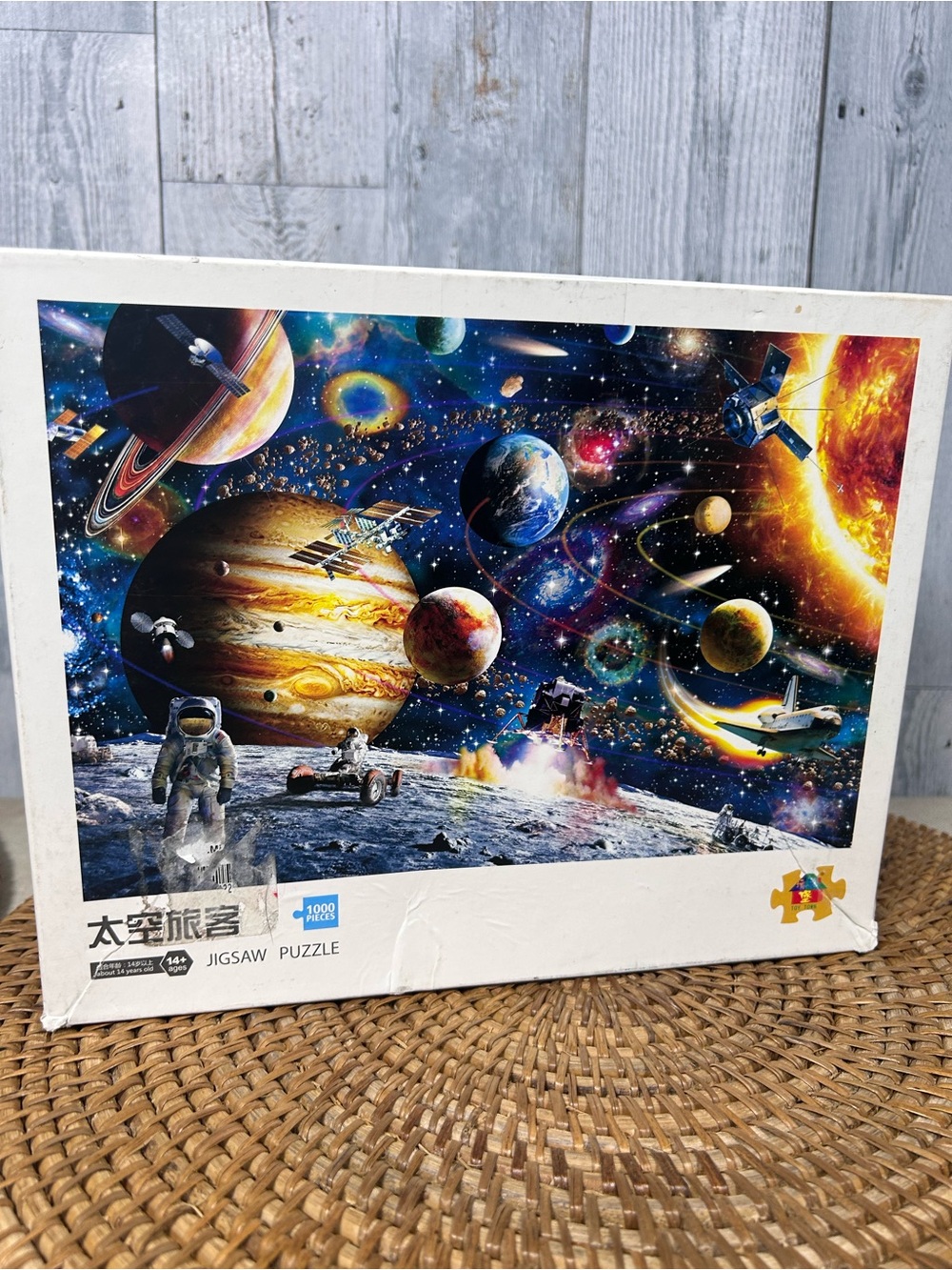 Space Traveller Solar System 1000 Piece Jigsaw Puzzle Astronaut Planets Complete